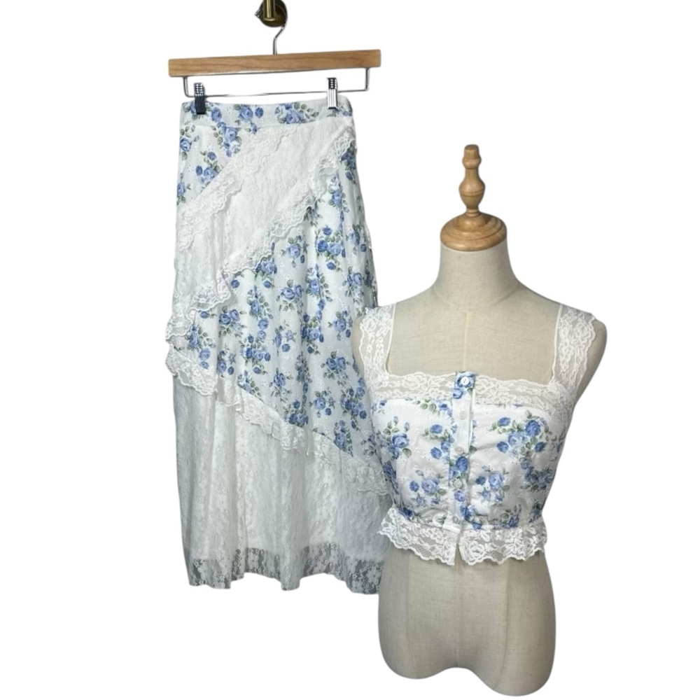 Alter’d State Lacy Floral Two Piece Set Top and Maxi Skirt cottage boho Sz XS